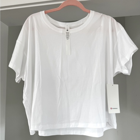 lululemon athletica Tops - NWT Lululemon Athletica Cates Tee